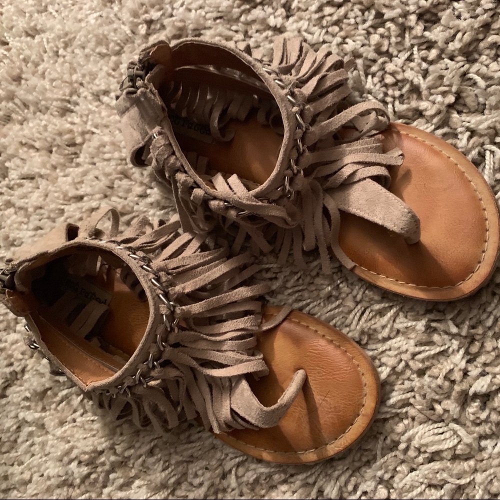 Not rated tan sandals